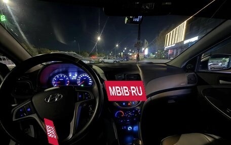 Hyundai Solaris II рестайлинг, 2015 год, 799 000 рублей, 3 фотография