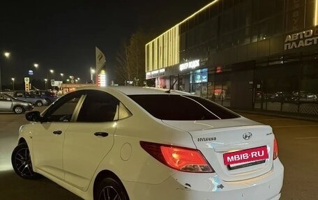 Hyundai Solaris II рестайлинг, 2015 год, 799 000 рублей, 2 фотография