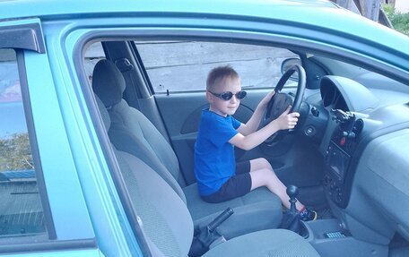Daewoo Kalos, 2003 год, 350 000 рублей, 21 фотография