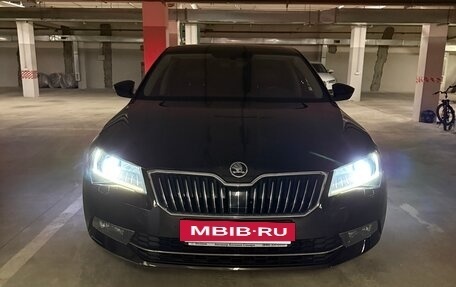 Skoda Superb III рестайлинг, 2017 год, 1 650 000 рублей, 3 фотография
