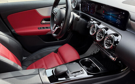 Mercedes-Benz CLA, 2022 год, 4 300 000 рублей, 8 фотография