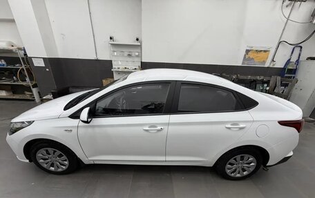Hyundai Solaris II рестайлинг, 2022 год, 1 300 000 рублей, 4 фотография