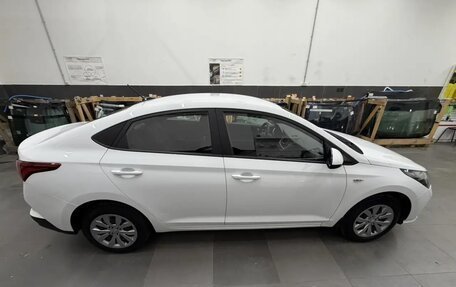 Hyundai Solaris II рестайлинг, 2022 год, 1 300 000 рублей, 8 фотография