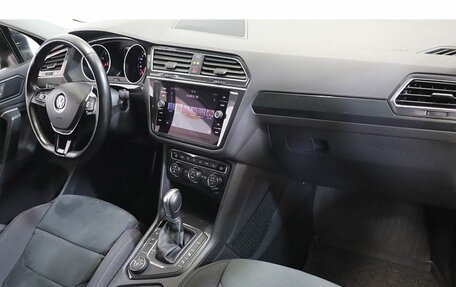 Volkswagen Tiguan II, 2019 год, 2 108 000 рублей, 5 фотография