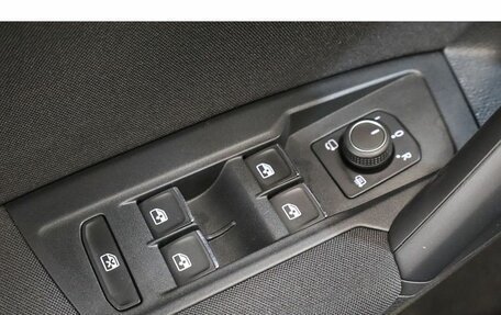 Volkswagen Tiguan II, 2019 год, 2 108 000 рублей, 15 фотография
