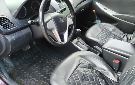 Hyundai Solaris II рестайлинг, 2011 год, 650 000 рублей, 10 фотография