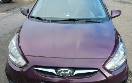 Hyundai Solaris II рестайлинг, 2011 год, 650 000 рублей, 18 фотография