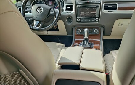 Volkswagen Touareg III, 2016 год, 2 850 000 рублей, 9 фотография