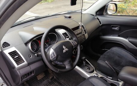 Mitsubishi Outlander III рестайлинг 3, 2008 год, 670 000 рублей, 6 фотография