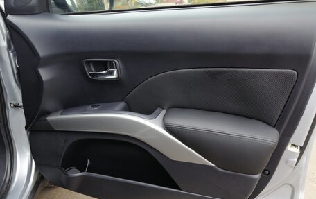 Mitsubishi Outlander III рестайлинг 3, 2008 год, 670 000 рублей, 8 фотография