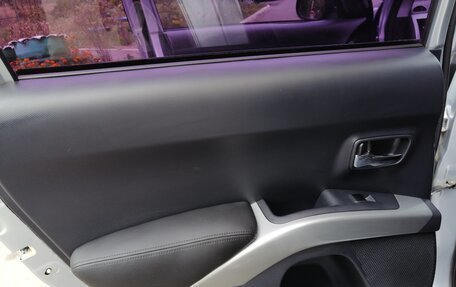 Mitsubishi Outlander III рестайлинг 3, 2008 год, 670 000 рублей, 11 фотография