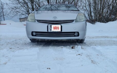 Toyota Prius, 2009 год, 1 050 000 рублей, 3 фотография