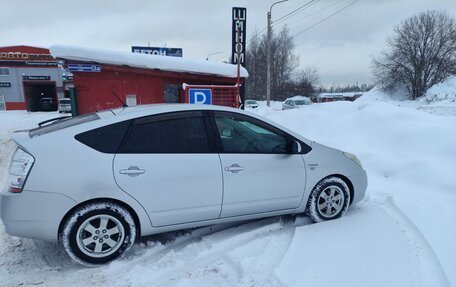 Toyota Prius, 2009 год, 1 050 000 рублей, 5 фотография