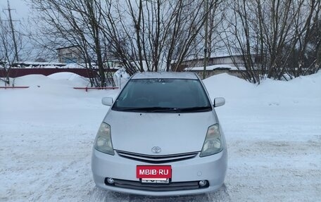 Toyota Prius, 2009 год, 1 050 000 рублей, 2 фотография