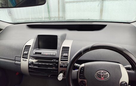 Toyota Prius, 2009 год, 1 050 000 рублей, 12 фотография