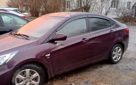 Hyundai Solaris II рестайлинг, 2012 год, 600 000 рублей, 3 фотография