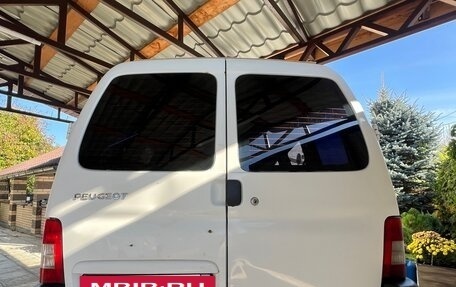 Peugeot Partner II рестайлинг 2, 2010 год, 330 000 рублей, 9 фотография
