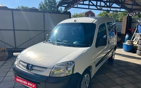 Peugeot Partner II рестайлинг 2, 2010 год, 330 000 рублей, 6 фотография