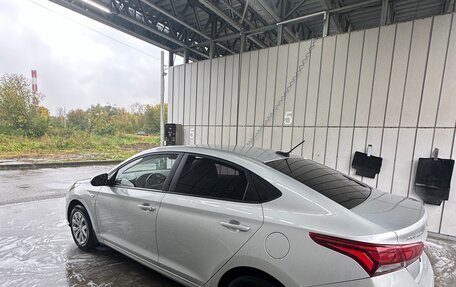 Hyundai Solaris II рестайлинг, 2021 год, 1 590 000 рублей, 10 фотография