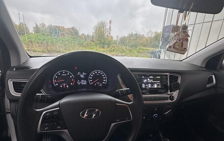 Hyundai Solaris II рестайлинг, 2021 год, 1 590 000 рублей, 3 фотография