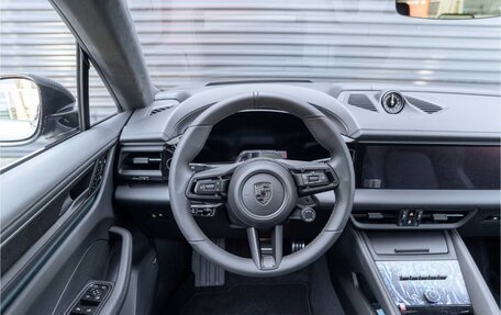 Porsche Macan, 2026 год, 18 749 000 рублей, 23 фотография