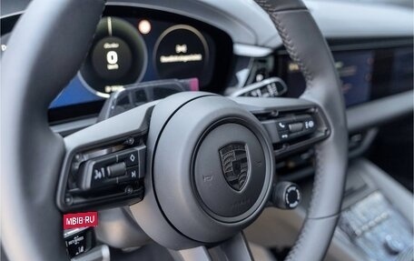Porsche Macan, 2026 год, 18 749 000 рублей, 28 фотография