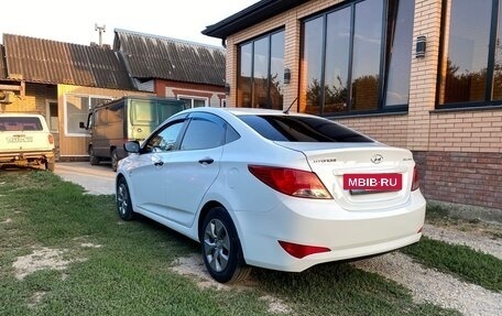 Hyundai Solaris II рестайлинг, 2015 год, 980 000 рублей, 3 фотография