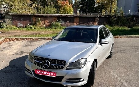 Mercedes-Benz C-Класс, 2012 год, 1 130 000 рублей, 1 фотография