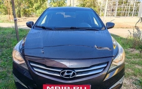 Hyundai Solaris II рестайлинг, 2015 год, 770 000 рублей, 5 фотография