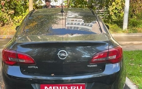 Opel Astra J, 2014 год, 800 000 рублей, 11 фотография