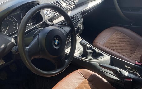 BMW 1 серия, 2005 год, 700 000 рублей, 9 фотография