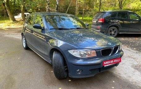 BMW 1 серия, 2005 год, 700 000 рублей, 6 фотография