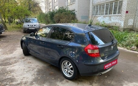 BMW 1 серия, 2005 год, 700 000 рублей, 3 фотография