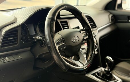 Hyundai Elantra VI рестайлинг, 2019 год, 1 299 000 рублей, 10 фотография