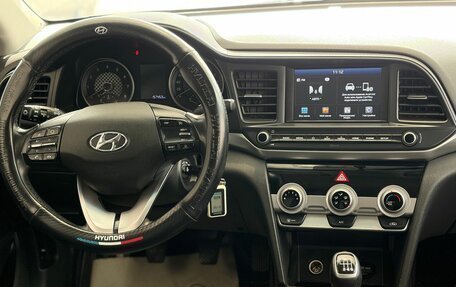 Hyundai Elantra VI рестайлинг, 2019 год, 1 299 000 рублей, 9 фотография