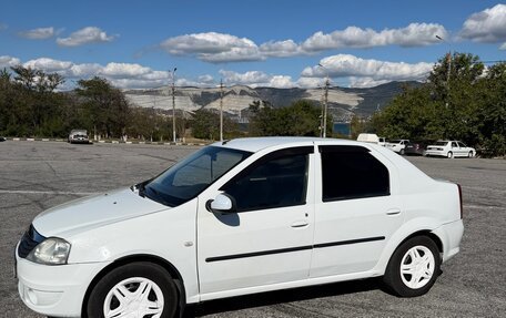 Renault Logan I, 2013 год, 380 000 рублей, 2 фотография