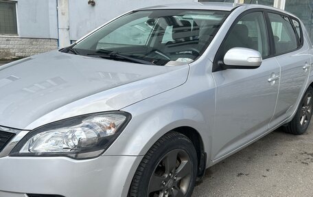 KIA cee'd I рестайлинг, 2010 год, 730 000 рублей, 2 фотография