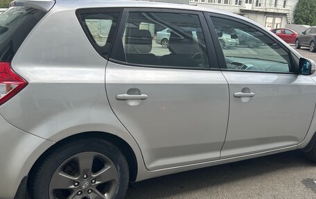 KIA cee'd I рестайлинг, 2010 год, 730 000 рублей, 4 фотография