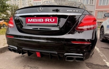 Mercedes-Benz E-Класс, 2017 год, 3 100 000 рублей, 4 фотография