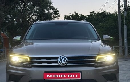 Volkswagen Tiguan II, 2017 год, 2 400 000 рублей, 1 фотография