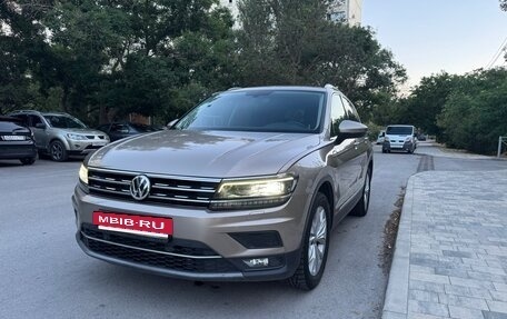 Volkswagen Tiguan II, 2017 год, 2 400 000 рублей, 8 фотография