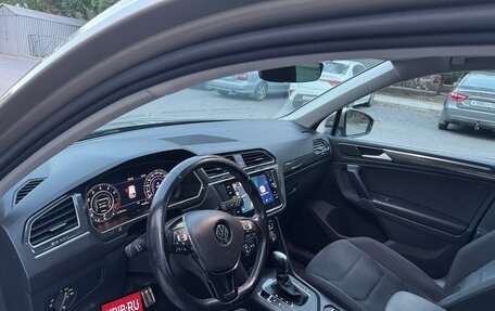 Volkswagen Tiguan II, 2017 год, 2 400 000 рублей, 16 фотография