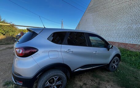 Renault Kaptur I рестайлинг, 2018 год, 1 550 000 рублей, 1 фотография