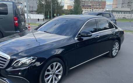 Mercedes-Benz E-Класс, 2018 год, 2 800 000 рублей, 4 фотография