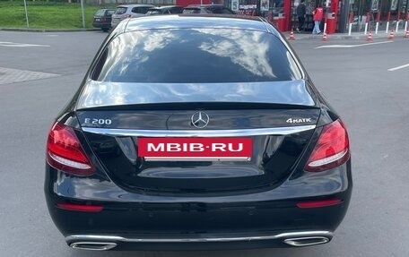 Mercedes-Benz E-Класс, 2018 год, 2 800 000 рублей, 3 фотография