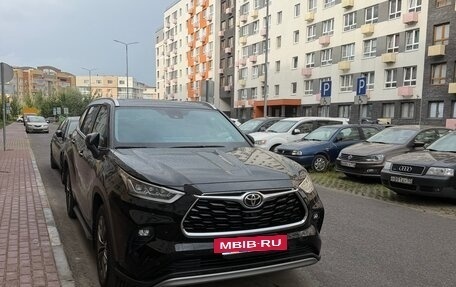 Toyota Highlander, 2026 год, 5 650 000 рублей, 2 фотография