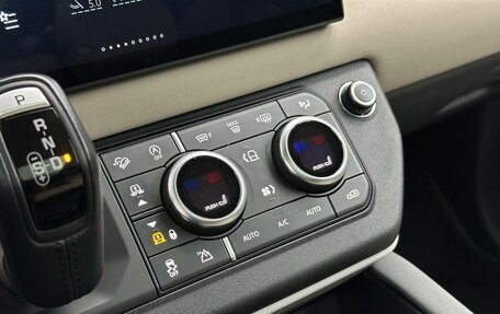 Land Rover Defender II, 2021 год, 7 600 000 рублей, 23 фотография