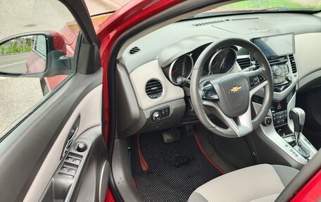 Chevrolet Cruze II, 2010 год, 750 000 рублей, 8 фотография