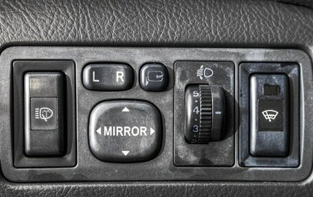 Toyota Avensis III рестайлинг, 2005 год, 739 000 рублей, 13 фотография