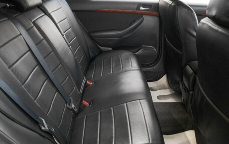 Toyota Avensis III рестайлинг, 2005 год, 739 000 рублей, 25 фотография